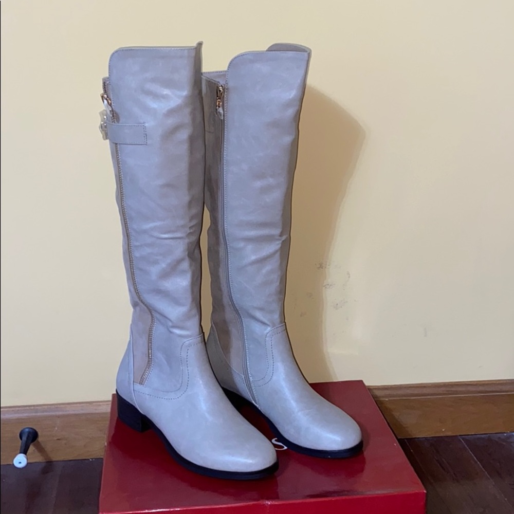 Guess Taupe Boots